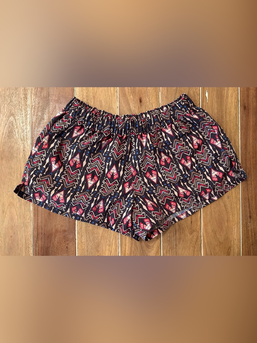 Patagonia Woven Tribal Print Shorts Womens Small Athleisure Red Brown